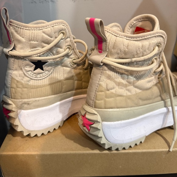 Other - Converse Women’s Run Star Lugged Sneaker Boots